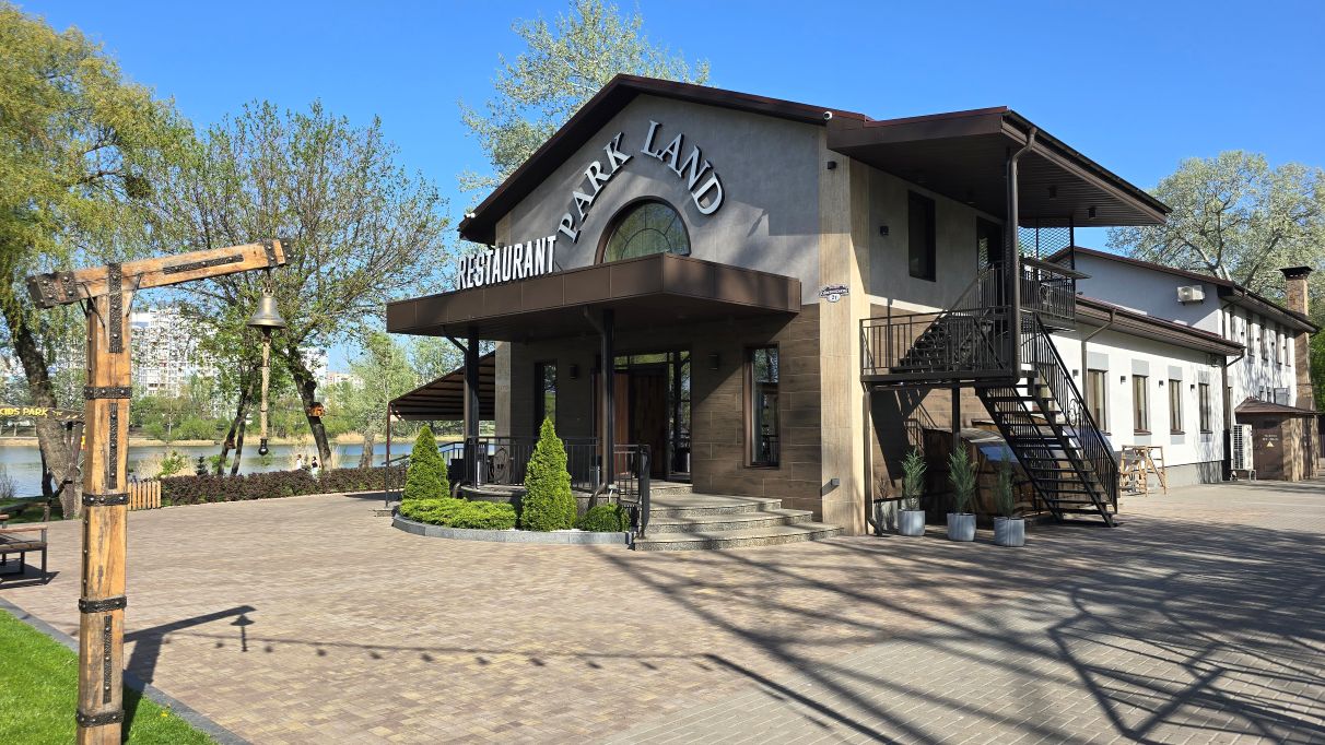 Ресторан Park Land в Києві з панорамним видом на озеро для банкетів та івентів, організація заходів від Прищепкін Event-Team