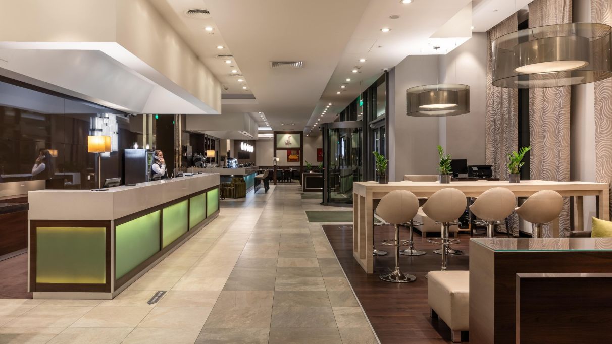 Конференц-зали в укритті готель Holiday Inn Київ Організація конференцій від івент агенція Київ