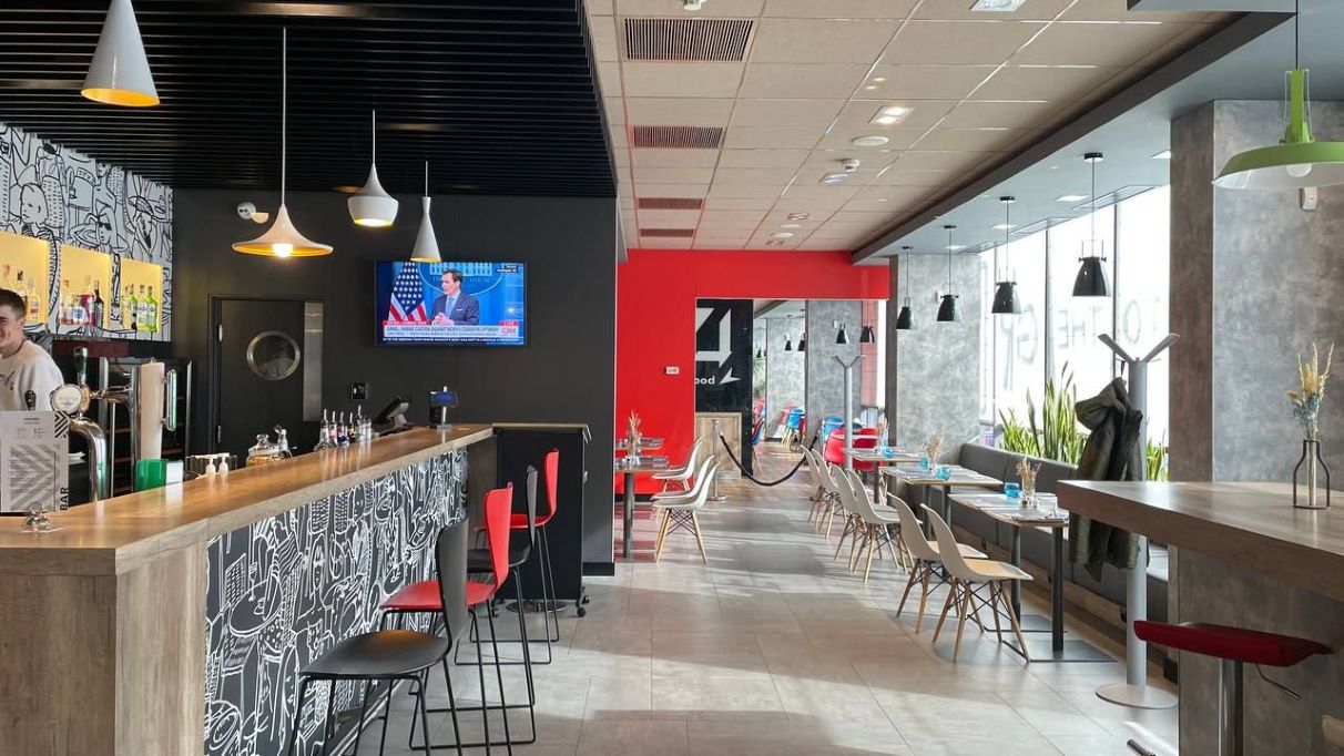Ресторан готелю Ibis Київ Залізничний Вокзал, організація кава-брейків, сніданків, обідів, корпоративних вечерь