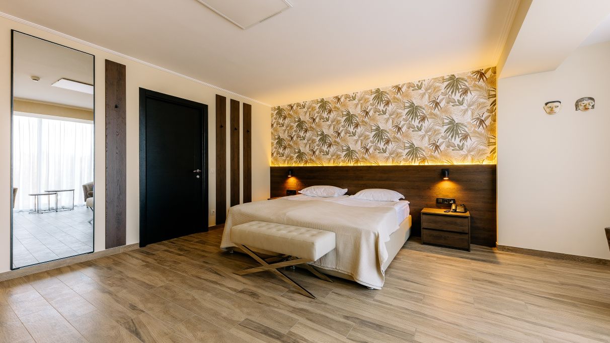 Conference at Mayak Resort near Kiev – current complex