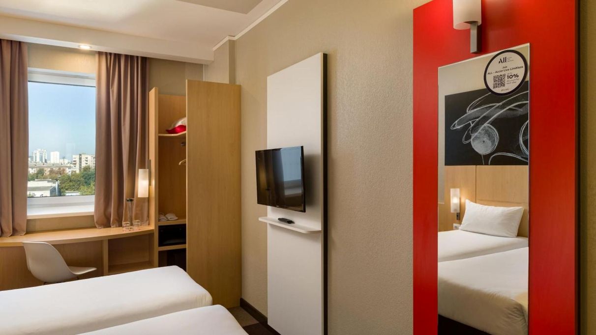 Номер типу twin у готелі Ibis Київ Залізничний Вокзал для учасників конференції