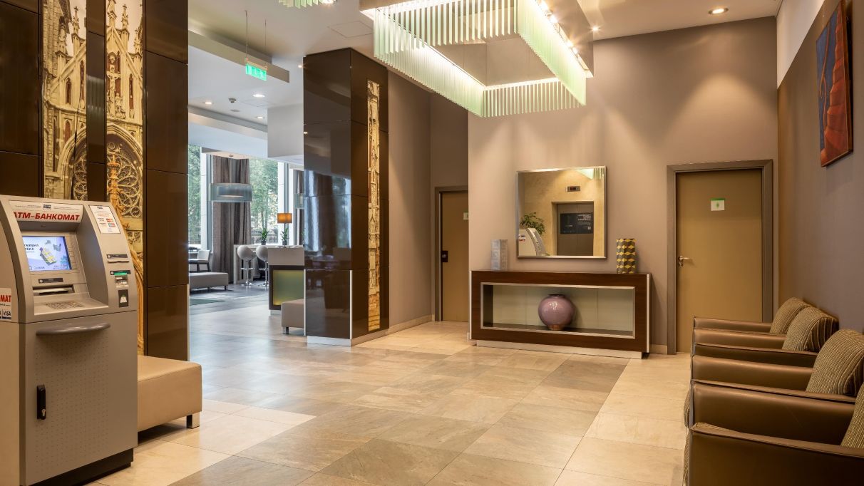 Івент-локація в центрі Києва конференц-зал в укритті Готель Холідей Інн