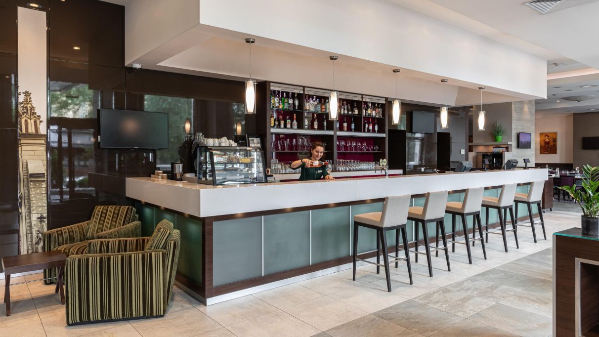 Контактний Бар Ресторану Готелю Холідей Інн Київ Організація конференцій від Прищепкін Event-Team івент-агенції Київ