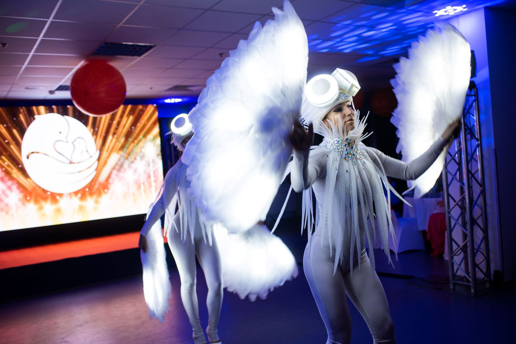 Артисти та яскраве шоу на новорічному корпоративі