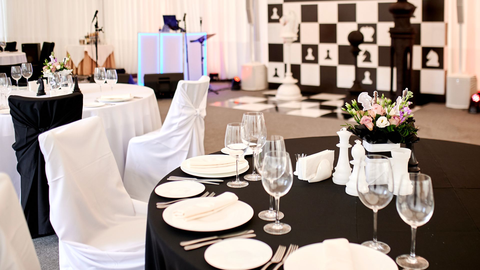 Конференц-сервіс та організація ділових заходів від Прищепкін Event-Team, підготовка гала-вечерь і корпоративних вечірок на найвищому рівні