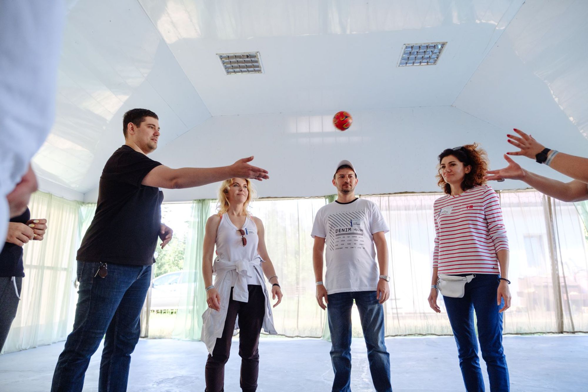 Організація корпоративного тимбілдингу на березі водойми