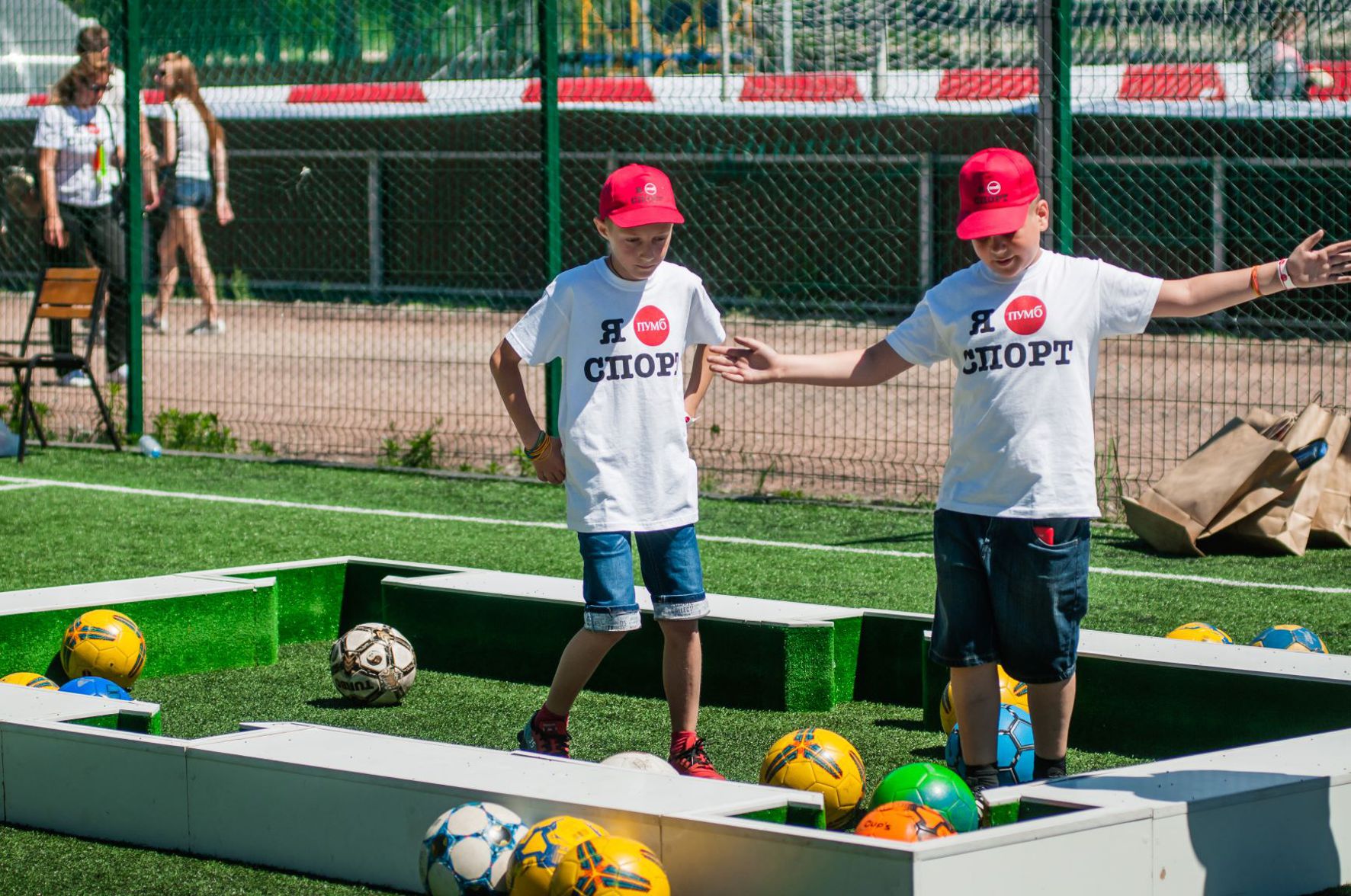 Футбольний матч корпоративного чемпіонату ПУМБ на локації Місто Спорту