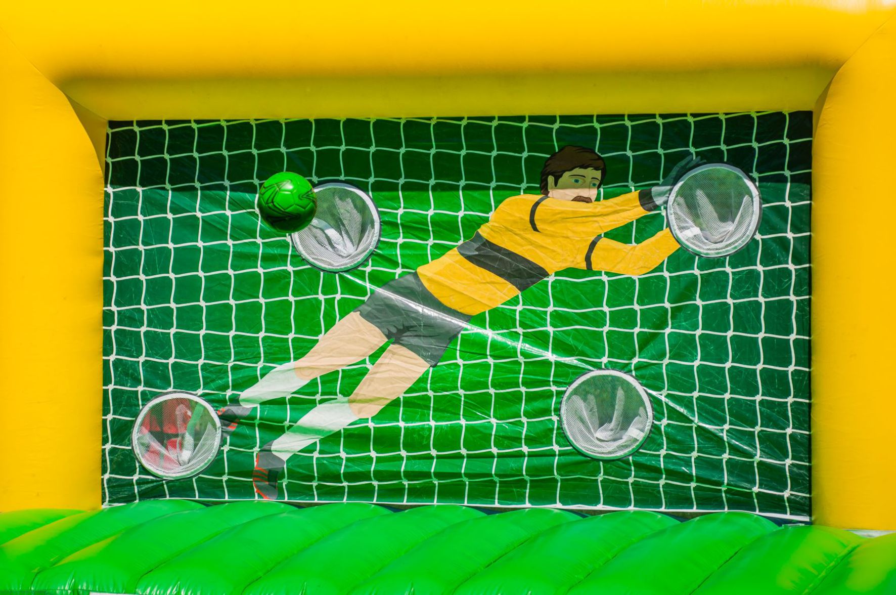 Футбольний матч корпоративного чемпіонату ПУМБ на локації Місто Спорту