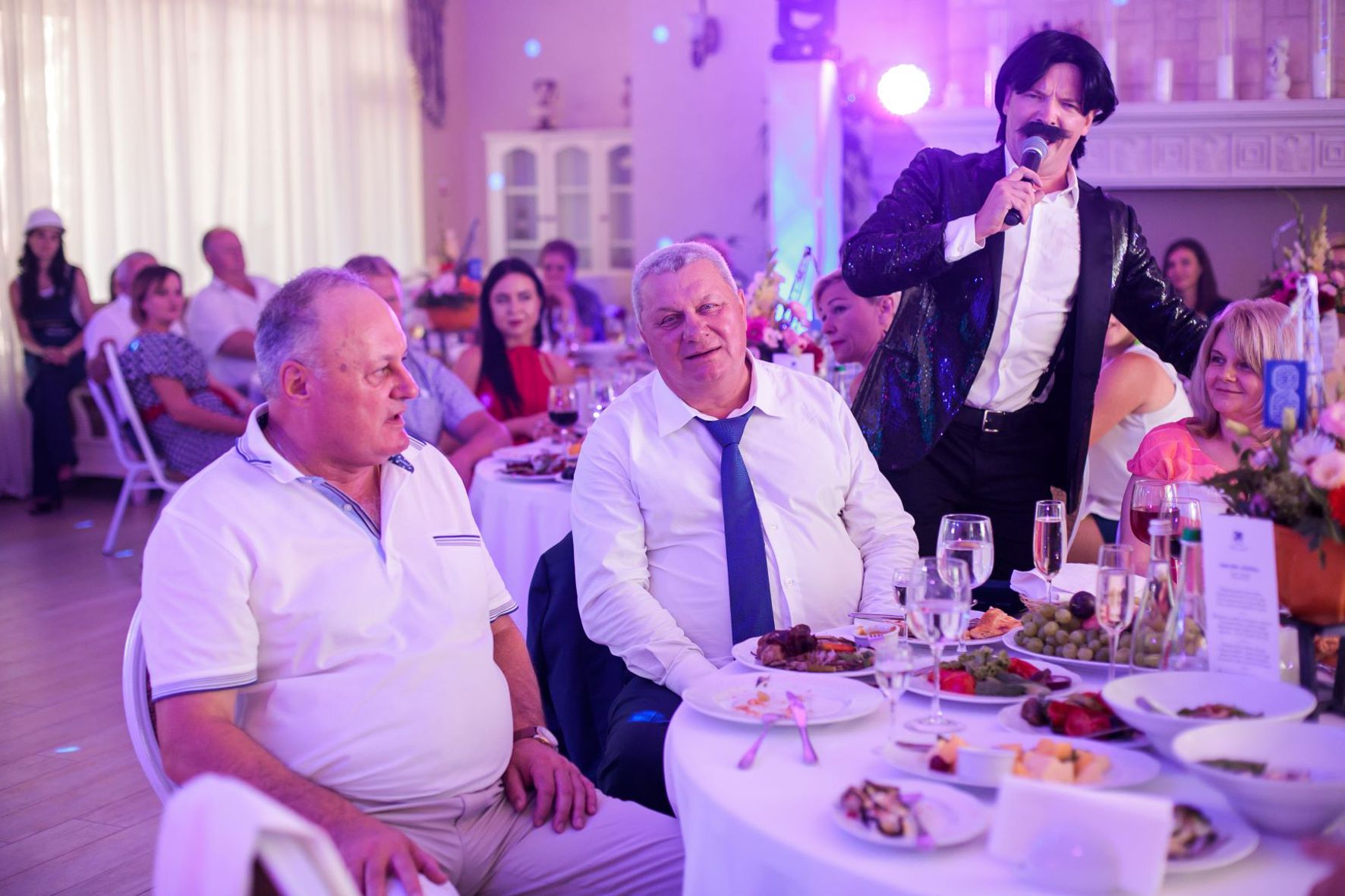 Гості ювілейного вечора МЖК Оболонь у святковій атмосфері Sobi CLUB