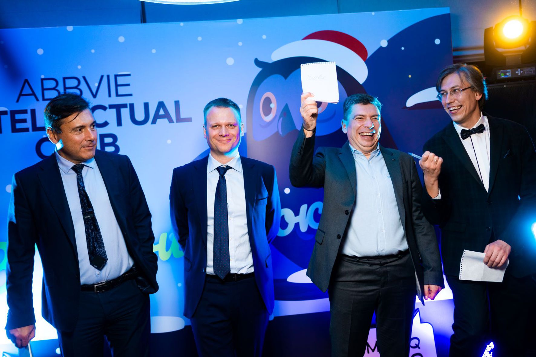 Команда співробітників Abbvie Ukraine під час вікторини Що? Де? Коли?