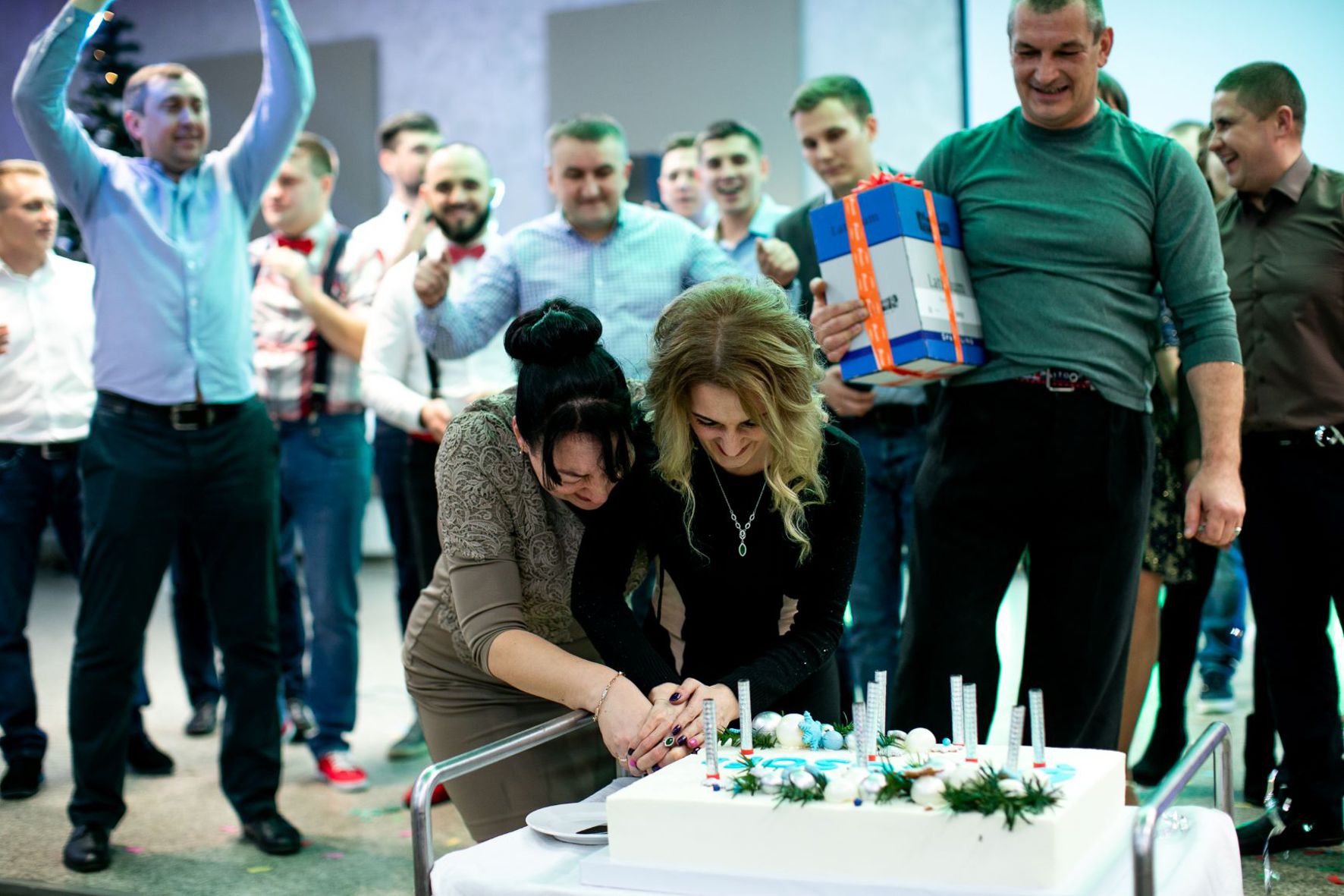 Переможці корпоративного конкурсу отримують нагороди