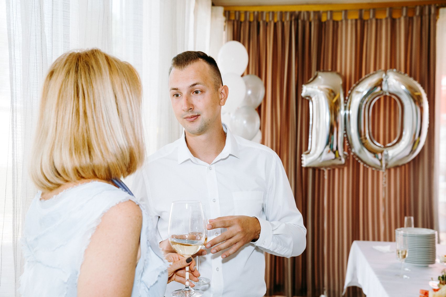 Нагородження співробітників – вручення подарунків від керівництва