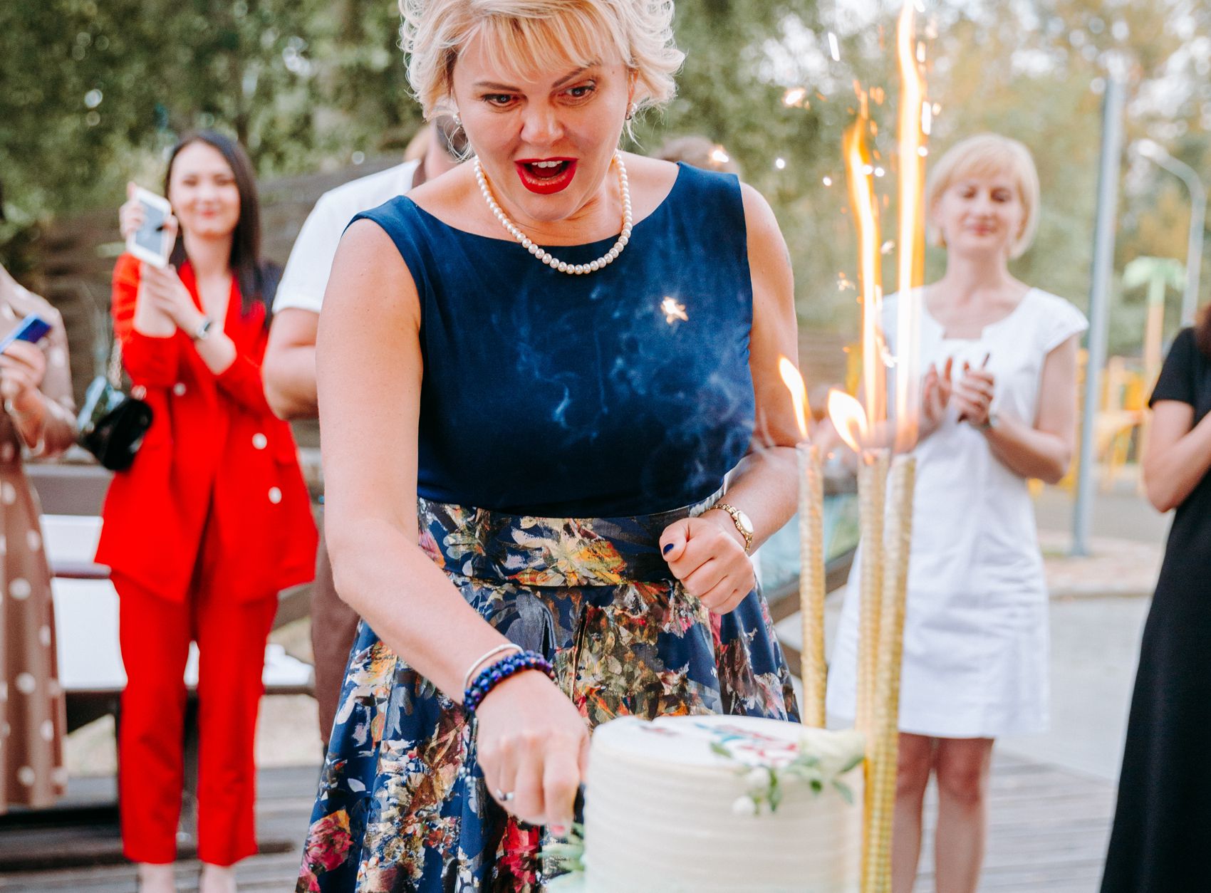 Ювілейний торт – триповерховий святковий торт з логотипом